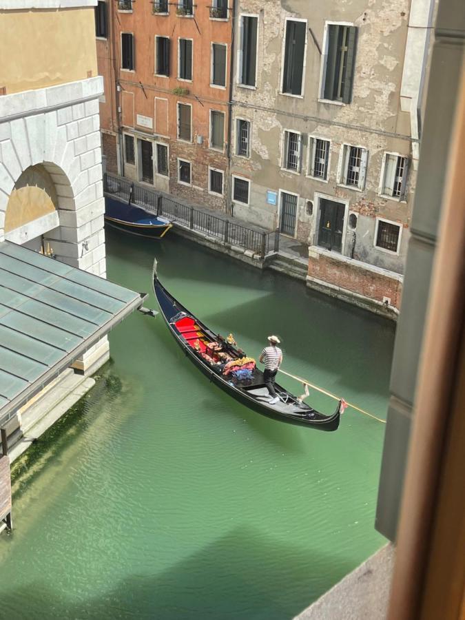 Casanova Fenice - Canal View Apartamento Venecia