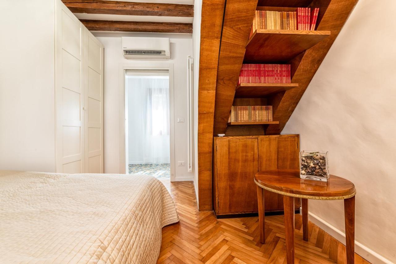 Casanova Fenice - Canal View Apartamento Venecia