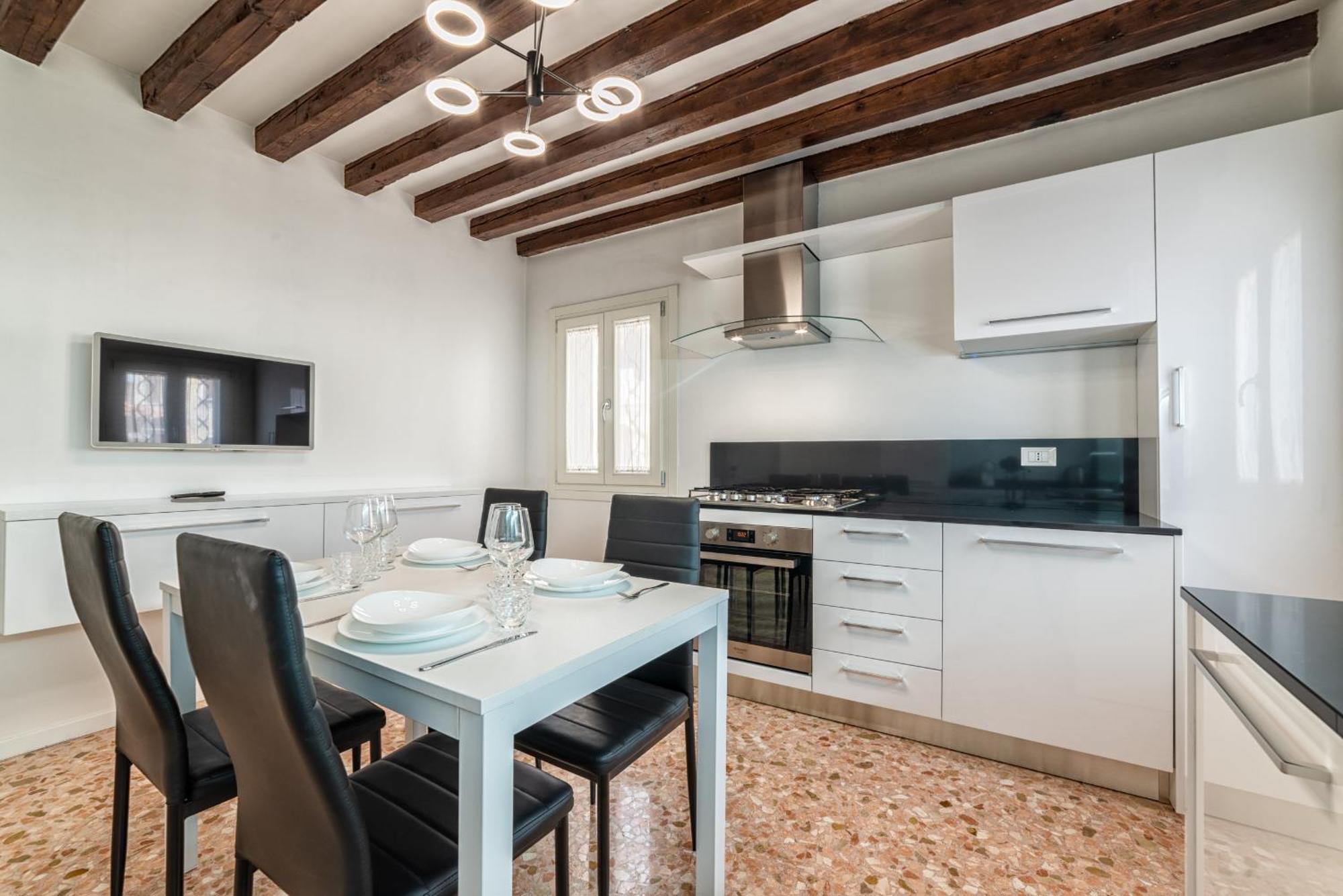 Casanova Fenice - Canal View Apartamento Venecia